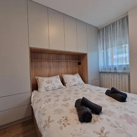 District 21 דירה *