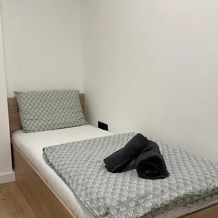 District 21 דירה *